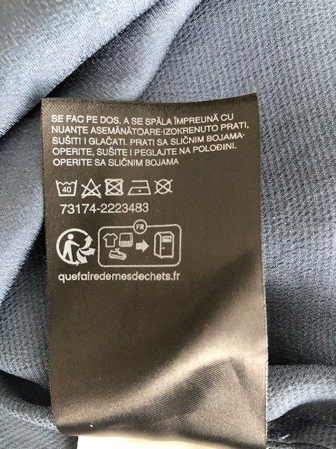 C&A Camicette: Weichfliessende Taubenblaue Bluse, C&A, 42, Viscose – Usato da Hünenberg See venduto da dustein 4