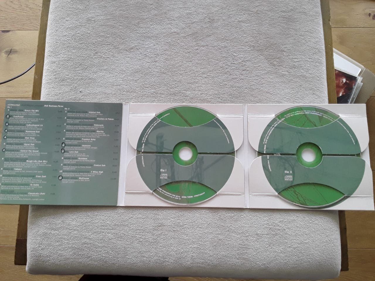CD: Dub Backups Three - Elektrolux – Usato da Lenzburg venduto da Sepulmander 2