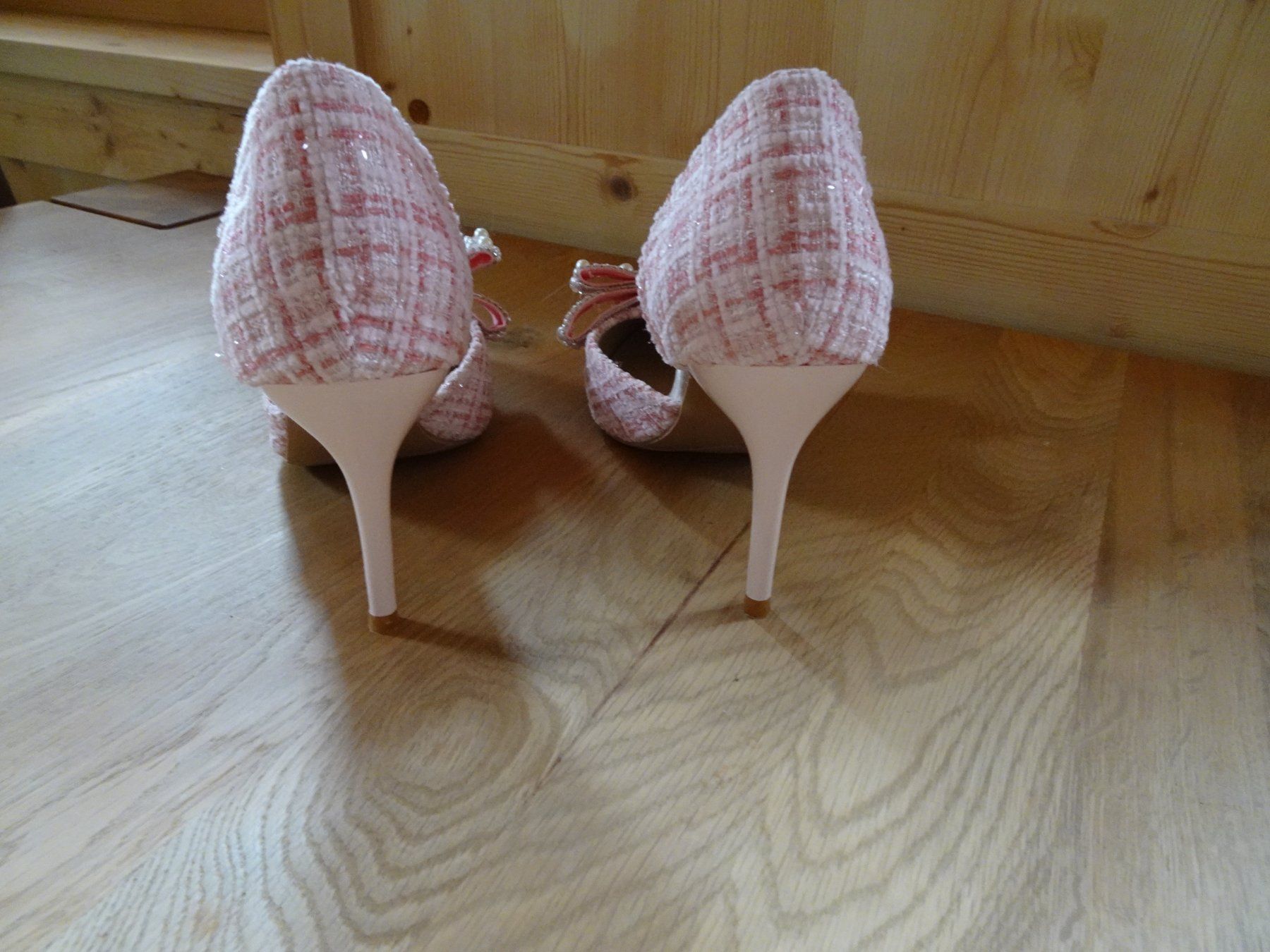 Scarpe da donna: NEUE Pumps rosa-silber - Gr. 36 - 226117 – Nuovo (secondo la descrizione) da Küssnacht am Rigi venduto da Schuhe-Secondhand 5