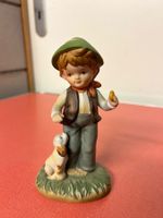 Süsse Porzellanfigur, Junge mit Hund Figur  Vintage
