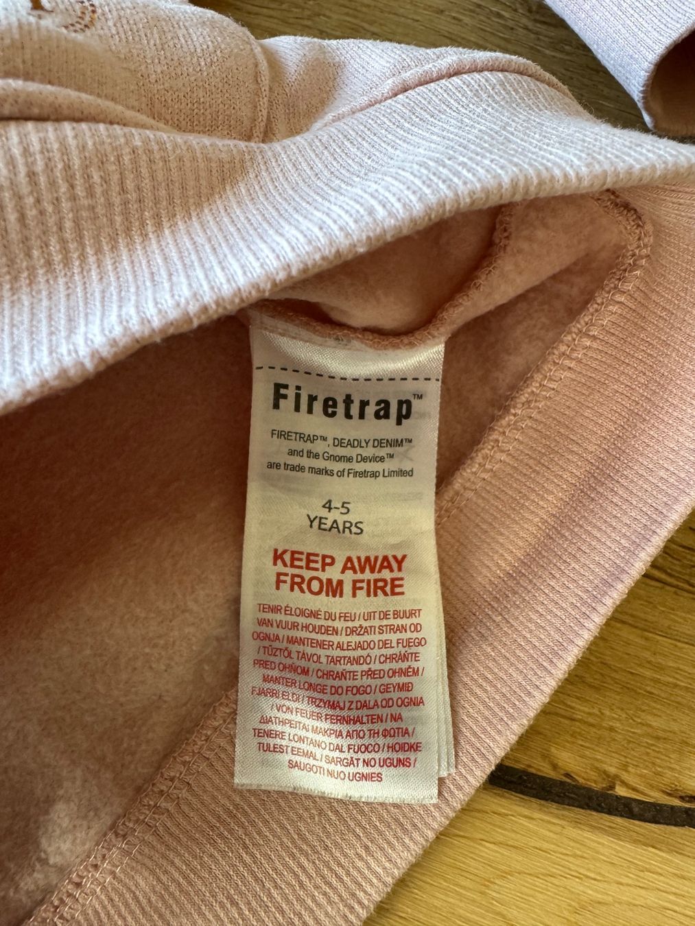 Maglioni & Felpe: Süsser Kapuzenpullover FireTrap, Gr. 4-5 J. – Usato da Rapperswil BE venduto da NickiEdge 1