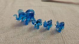 Famiglia di 4 elefanti in vetro di Murano