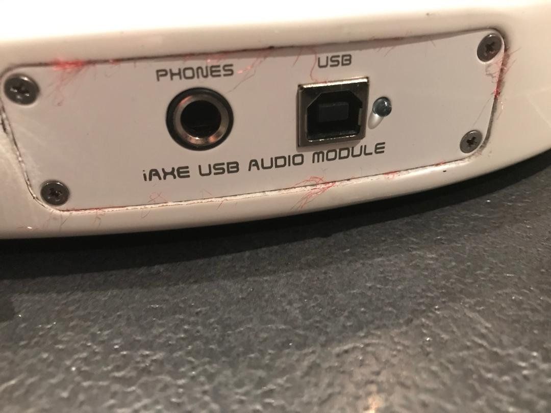 Behringer Strumenti musicali: Gitarre Behringer iAxe 393 USB – Usato da Bonaduz venduto da Mikebond 2