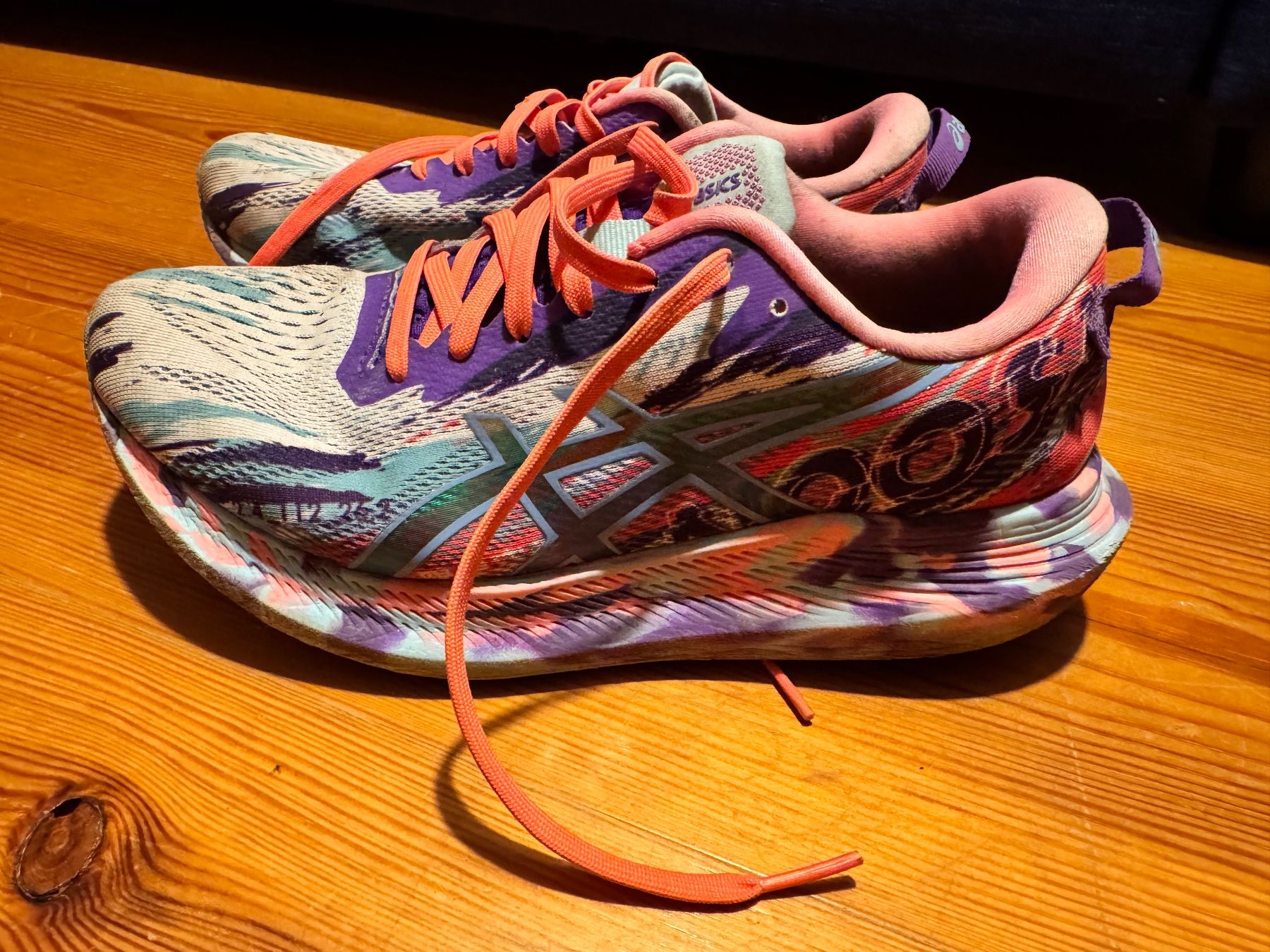 Asics Scarpe da donna: Chaussures de course ASICS noosa – Usato da Haute-Nendaz venduto da Norardini14. 1