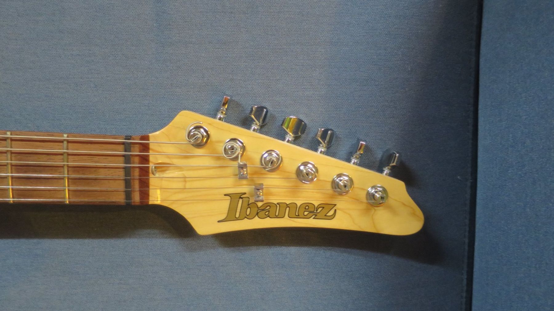 Ibanez Strumenti musicali: Gitarre Ibanez – Usato da Zürich venduto da tomarowean 3