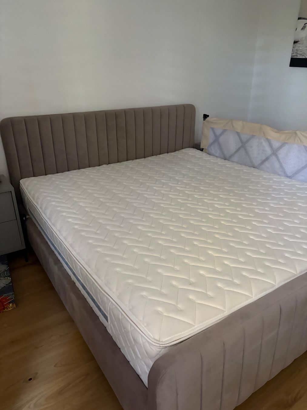 Betten: Boxspringbett 180x200 – Gebraucht aus Sigriswil von fairyc3s 1
