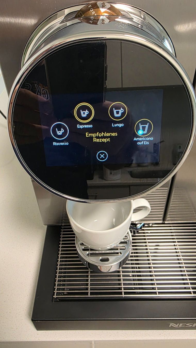 Nespresso Machines à café & Machines à expresso: Nespresso Memento 100 Pro – D'occasion à Kloten par Pocoloco69 5