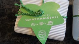 GLASI HERGISWIL SCHWIMMBLÜMCHEN