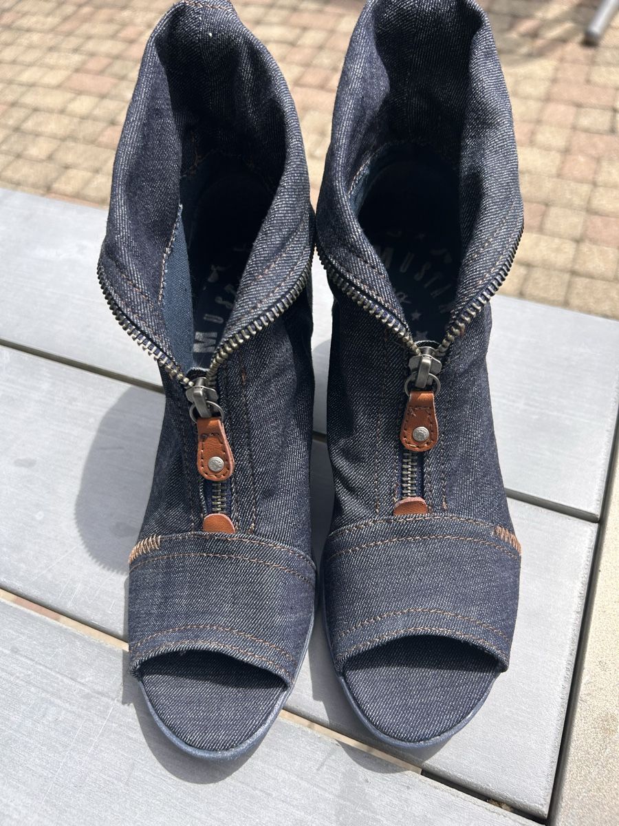 Mustang Scarpe da donna: Mustang Stiefelette – Nuovo (secondo la descrizione) da Herdern venduto da ct2019