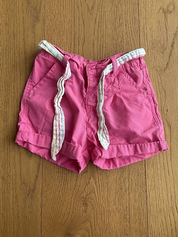 Pantalons: Shorts Gr. 68 – D'occasion à Wattenwil par 12stonesgerry