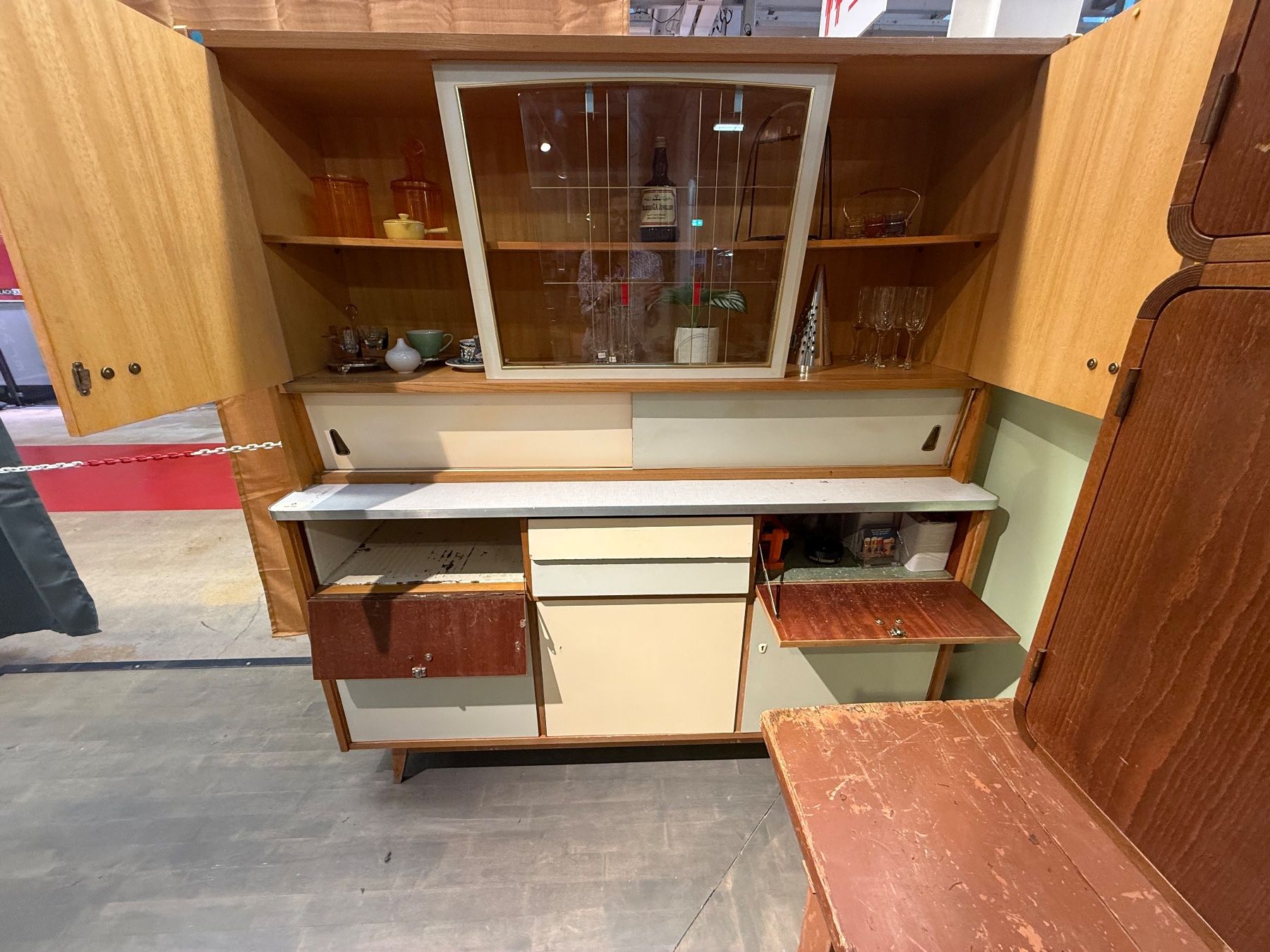 Büffets: Rockabilly Küchenbuffet – Gebraucht aus Fulenbach von Annie.s_Mid_Century 4