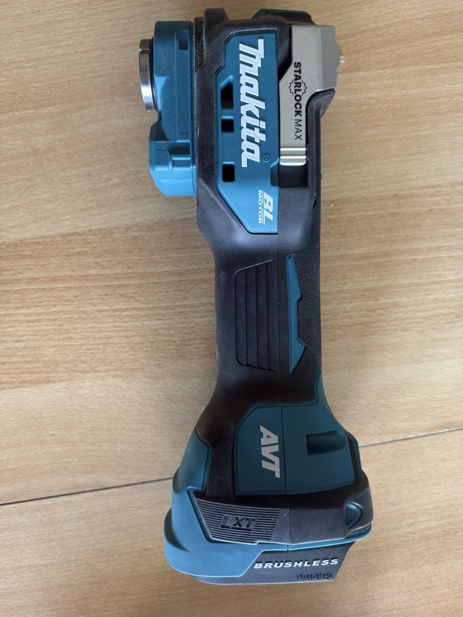 Makita Tutti gli attrezzi: Makita Multitool DTM52z 18V  – Usato da Grenchen venduto da Landy1