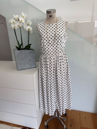 Wunderschönes Kleid aus leichter Baumwolle Gr. 38