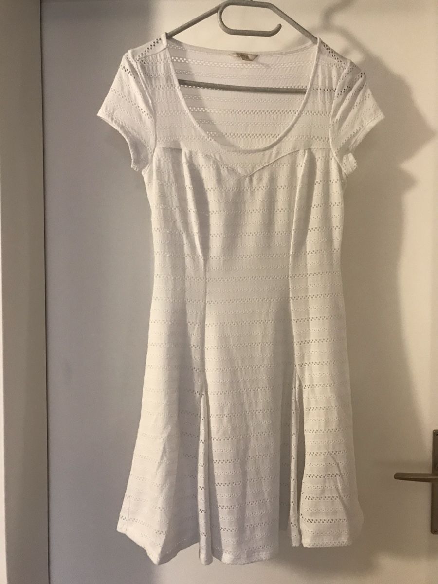 Guess Vestiti: Guess Sommerkleid kurz – Nuovo (secondo la descrizione) da Niederuzwil venduto da nic_qjk5