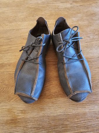 Trippen, chaussures en cuir gris. Taille 38