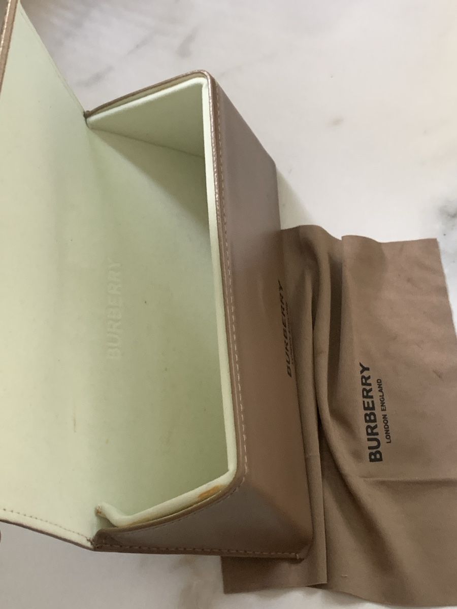 Burberry Occhiali & Lenti: BURBERRY Sunglasses with box – Usato da Zürich venduto da Angela_Fashion_Lover 6