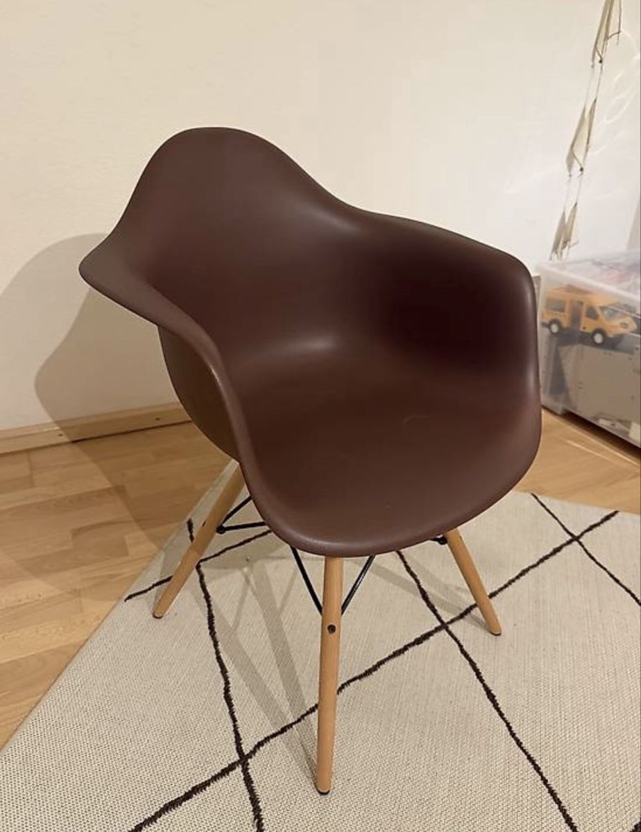 Sedie: Stuhl Vitra Eames Rpl – Usato da Muttenz venduto da nataschasia