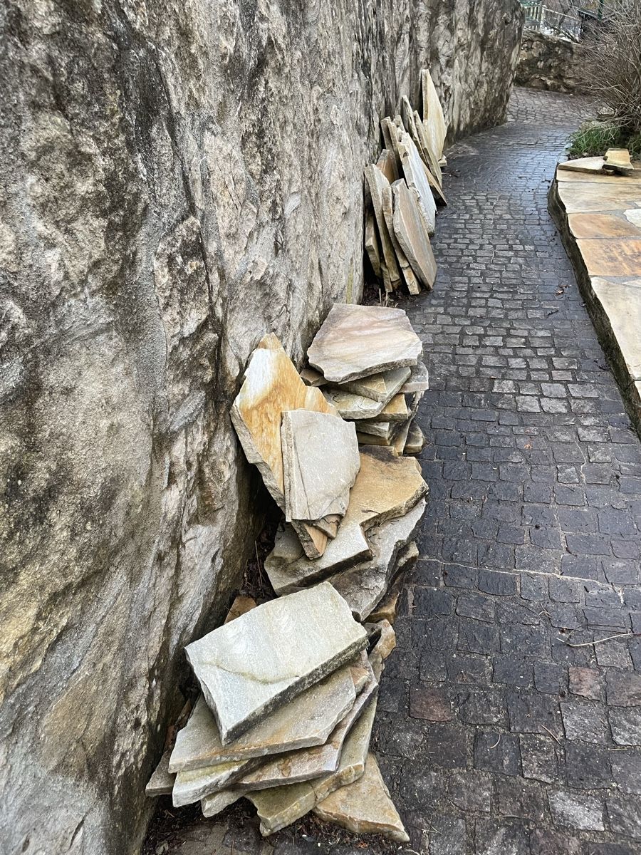 Rivestimenti per pavimenti: Quarzit Gartenplatten – Usato da Thalheim AG venduto da Haidu_Widis 2