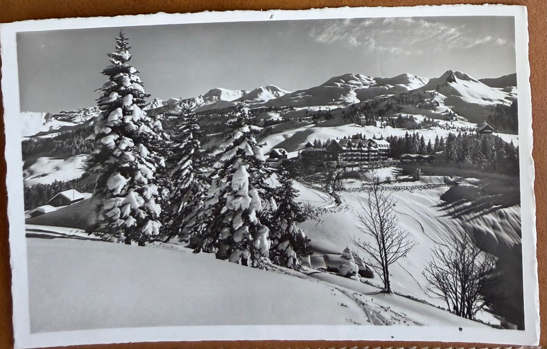 Cartoline postali: Stoos - 1937 – Usato da Lutry venduto da Ediego