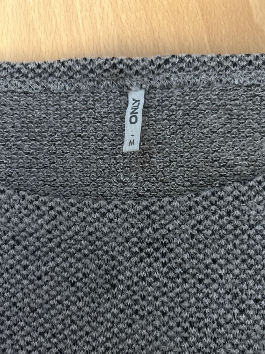 Maglioni & Felpe: Pullover Gr.M – Usato da Kreuzlingen venduto da jamie45 1