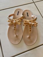 Bata Sandalen rose Grösse 39 Nieten Schleifen