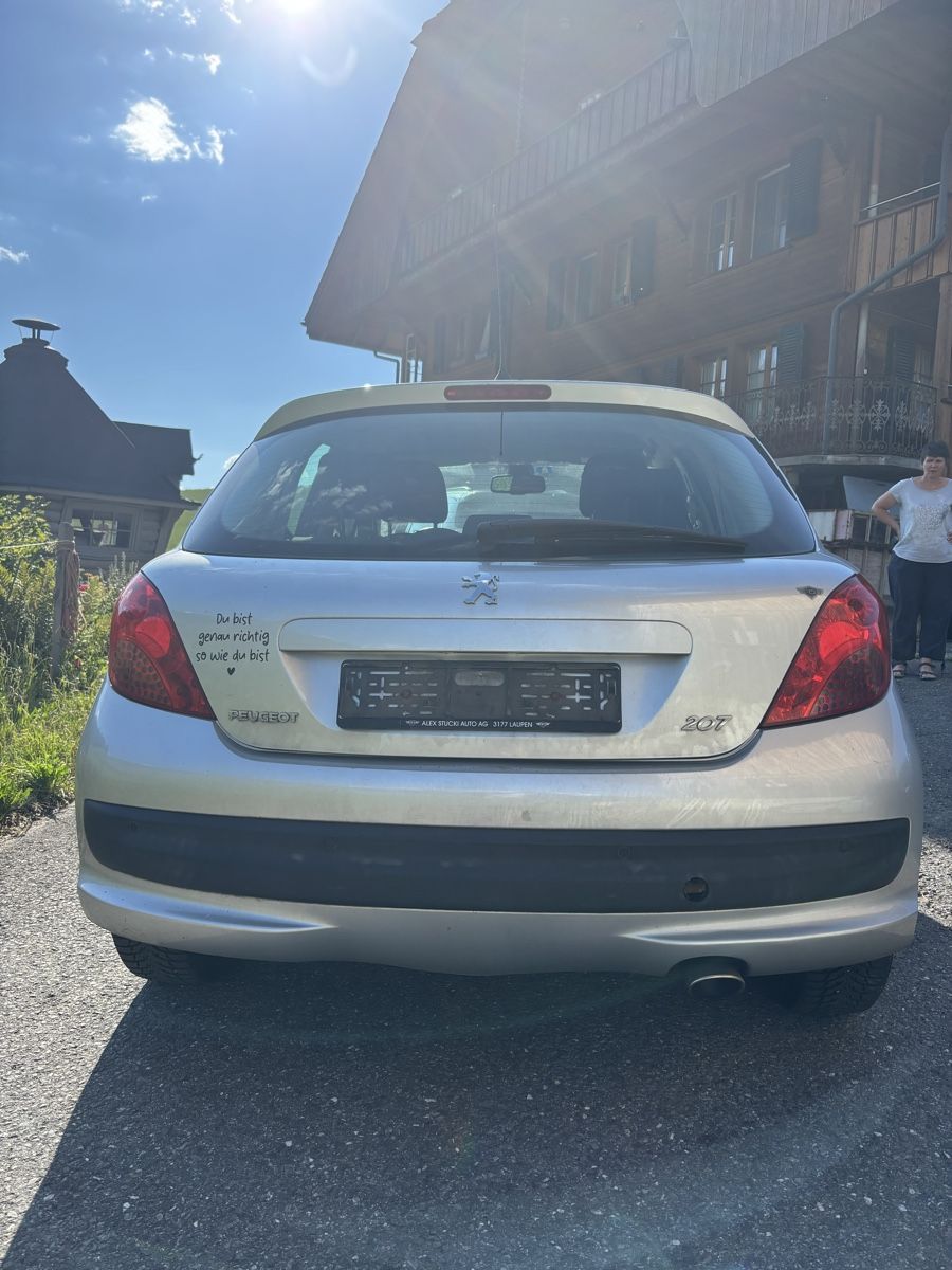 Peugeot Autos: Peugeot 207 – Défectueux à Homberg b. Thun par jaelodrtscheil 2