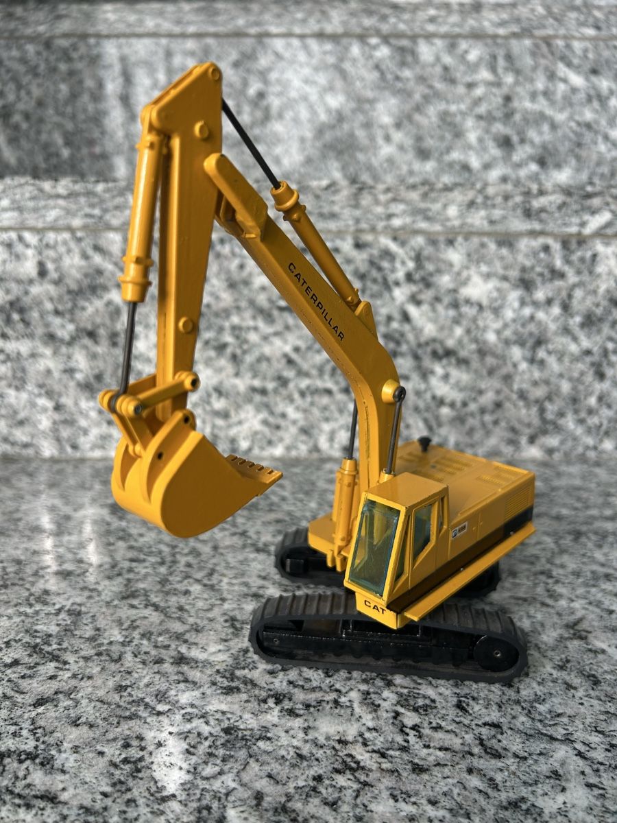 Caterpillar Modellbausätze & Standmodelle: Caterpillar 245 , 1:50 , Winross – Gebraucht aus Horw von Tigercat635 3