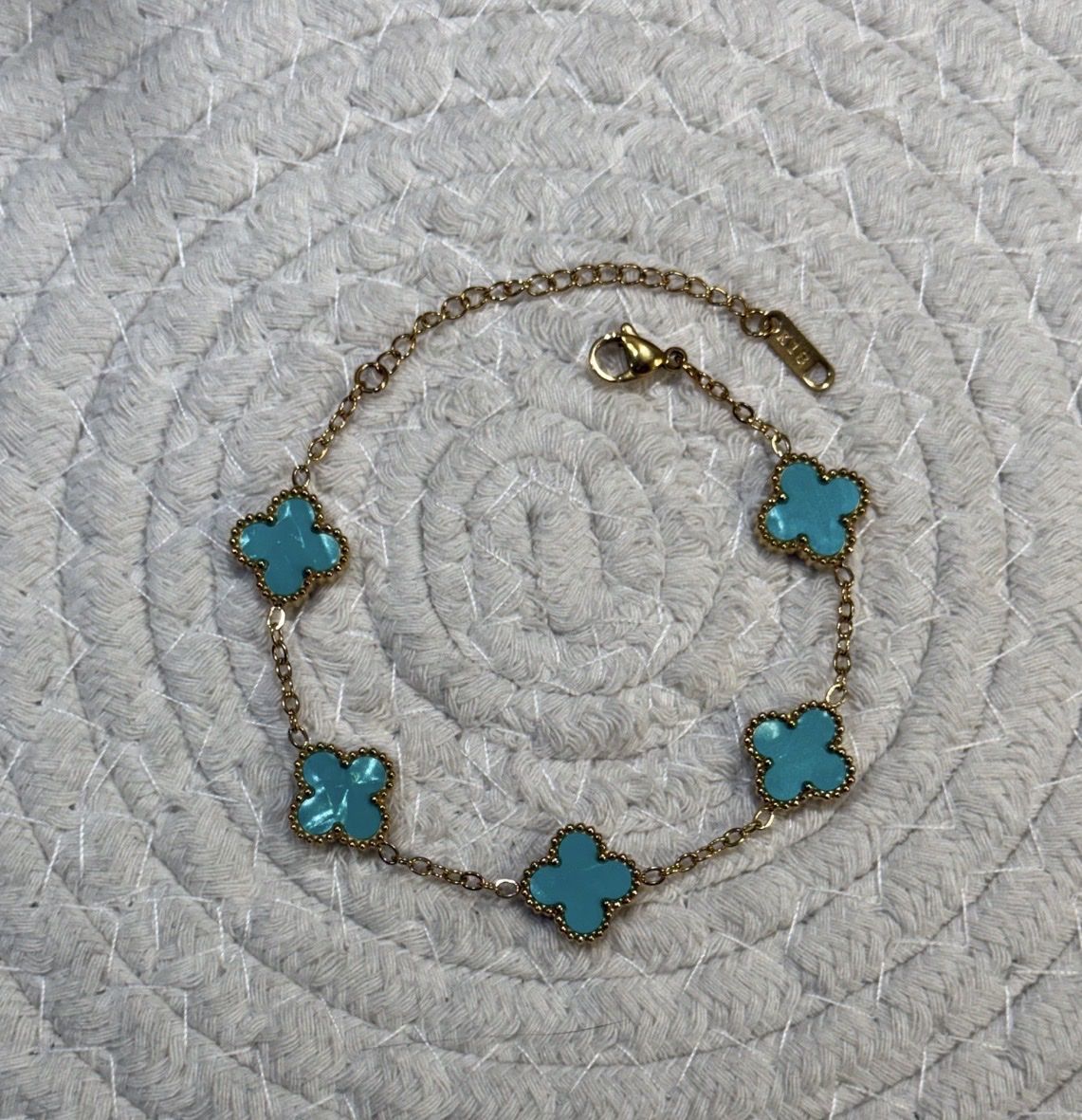 Armbänder & -reifen: Bracelet plaqué OR 18K  – Neu und originalverpackt aus Châtel-St-Denis von Montclair_Swiss