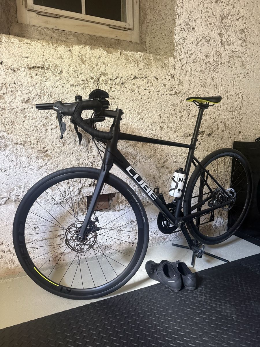 Cube Vélos: Rennvelo Cube Attain Race 56 – D'occasion à Eschlikon tg par die_h67g