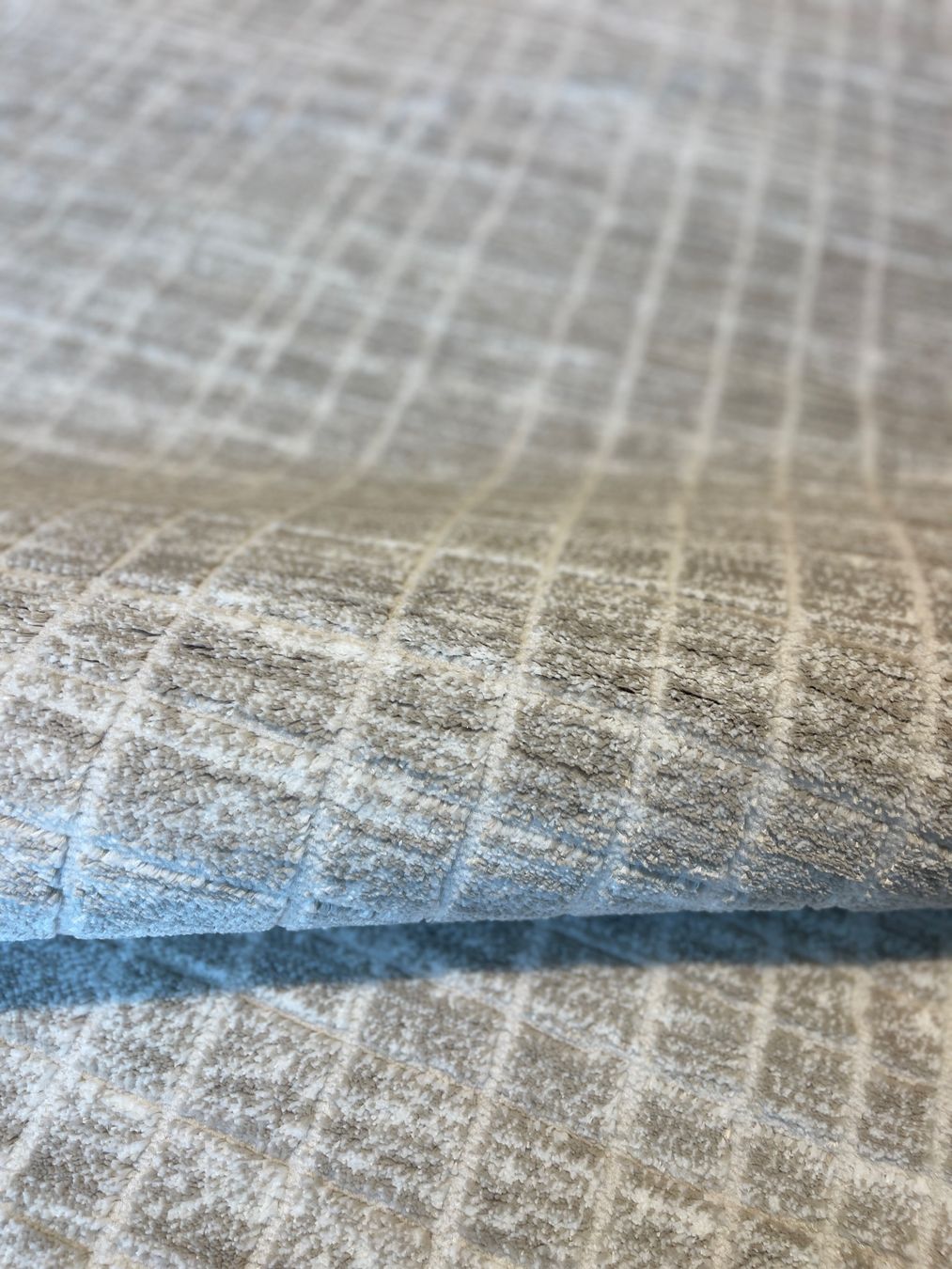 Teppiche: TEPPICH – Neu (gemäss Beschreibung) aus Zürich von NE-0 3