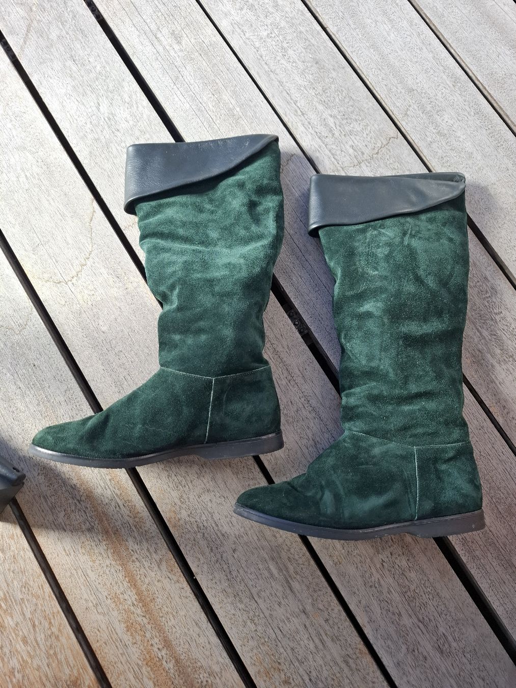 Scarpe da donna: Winterstiefel Wildleder grün – Usato da Wohlen b. Bern venduto da groda19
