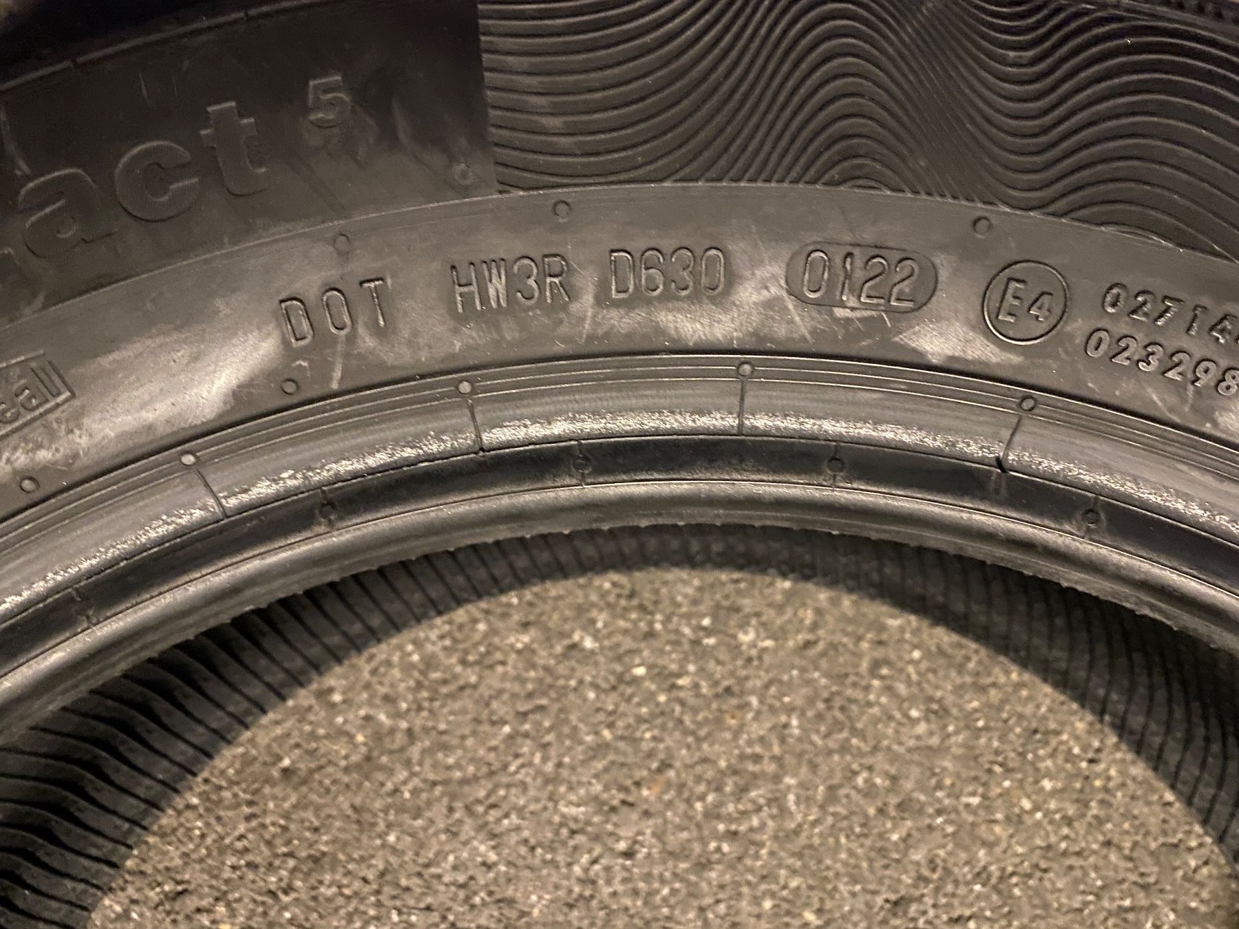 Continental Pneumatici & Ruote complete: 215/55R17 – Usato da Widen venduto da Dinero02 4