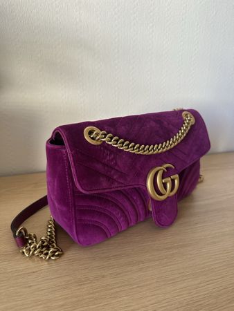 Gucci Marmont Samttasche Lila