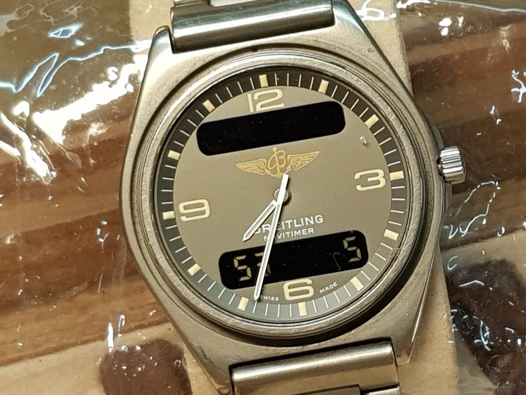 Breitling Orologi: Breitling Navitimer Titan Vintage Quartz Chronograph – Difettoso da Schöftland venduto da Topdeal4 3