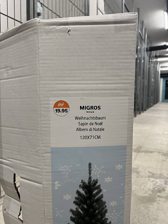 Tutte le decorazioni: Albero di Natale – Usato da Zürich venduto da ste_89cs 1