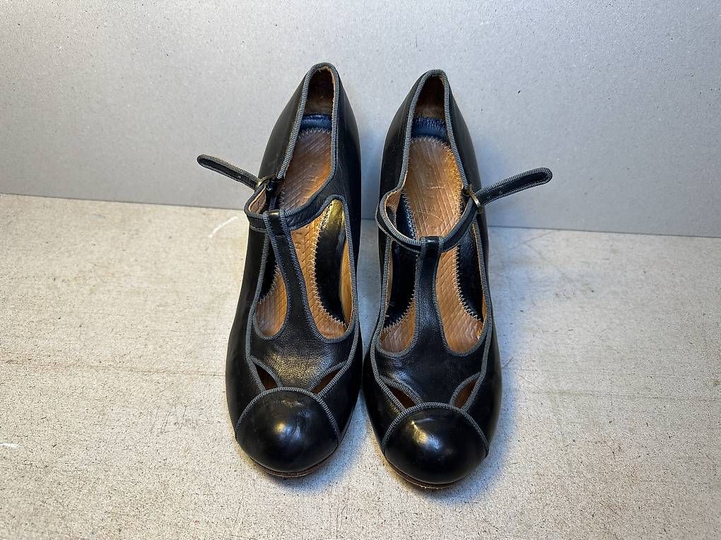 Chie Mihara Damenschuhe: Mary Jane Schuhe von Chie Mihara – Gebraucht aus Zürich von Zebra.katze 1