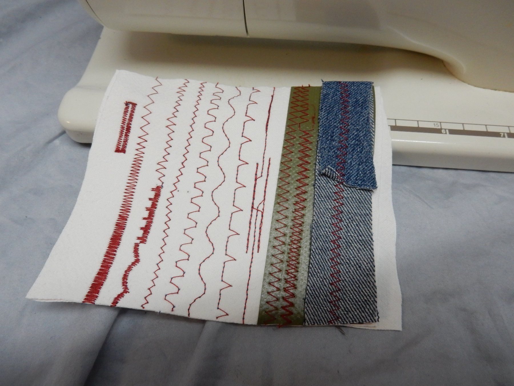 Bernina Macchine da cucire: Bernina 801    Top Neuwertig  25004 – Usato da Watt venduto da Mariposa49 8