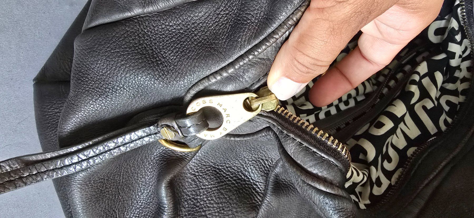 Marc Jacobs Taschen für Damen: Marc Jacob's classic Q size L – Gebraucht aus Oberglatt ZH von ros_w89m 3