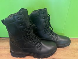 Schwarze Tactical / Army Boots Glattleder / Gr. 45 NEU!!