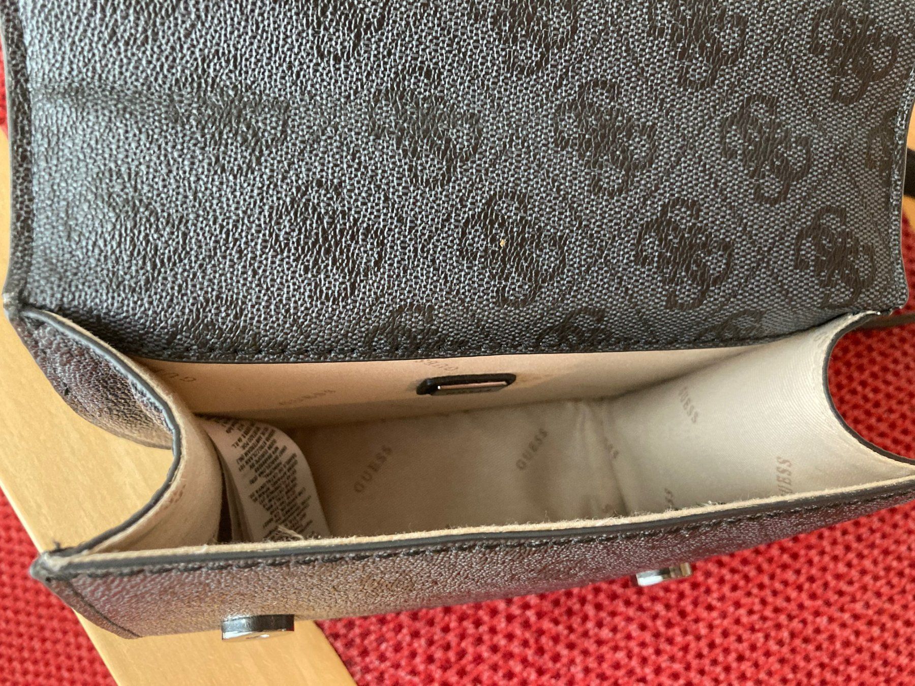 Guess Taschen für Damen: GUESS Umhängetasche – Gebraucht aus Segnas von clacli 2