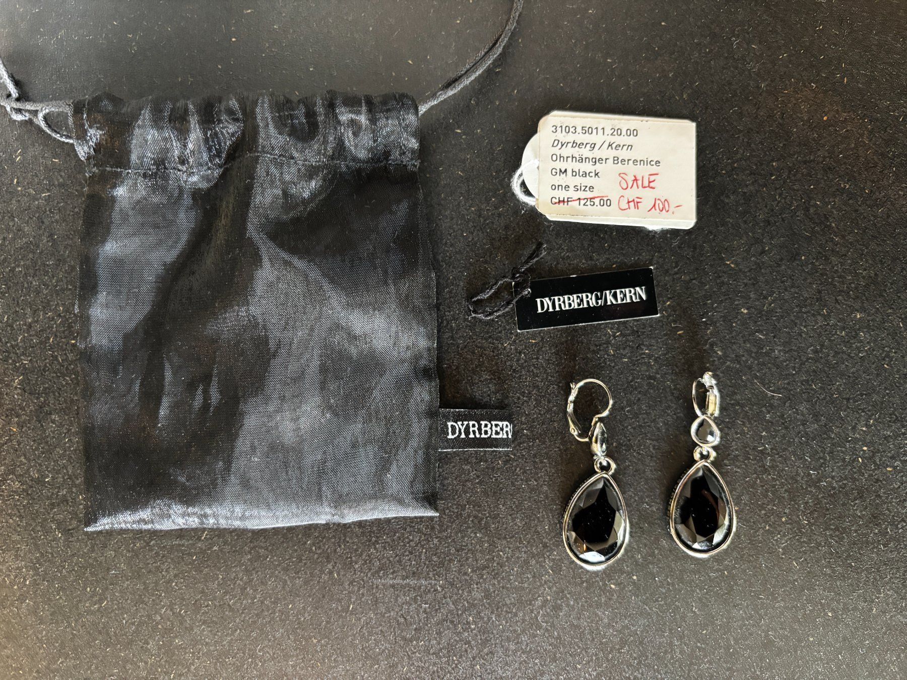 Dyrberg/Kern Orecchini pendenti & Orecchini a lobo: Dyrberg/Kern Ohrringe Berenice Black – Usato da Spiegel b. Bern venduto da Laystyx 2
