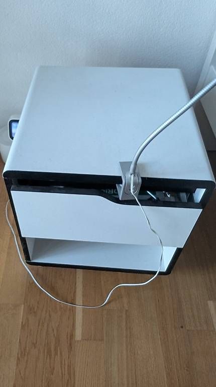 Letti: Lit Queen size blanc et 2 table de chevets – Usato da Lausanne venduto da elmuchacho19 1