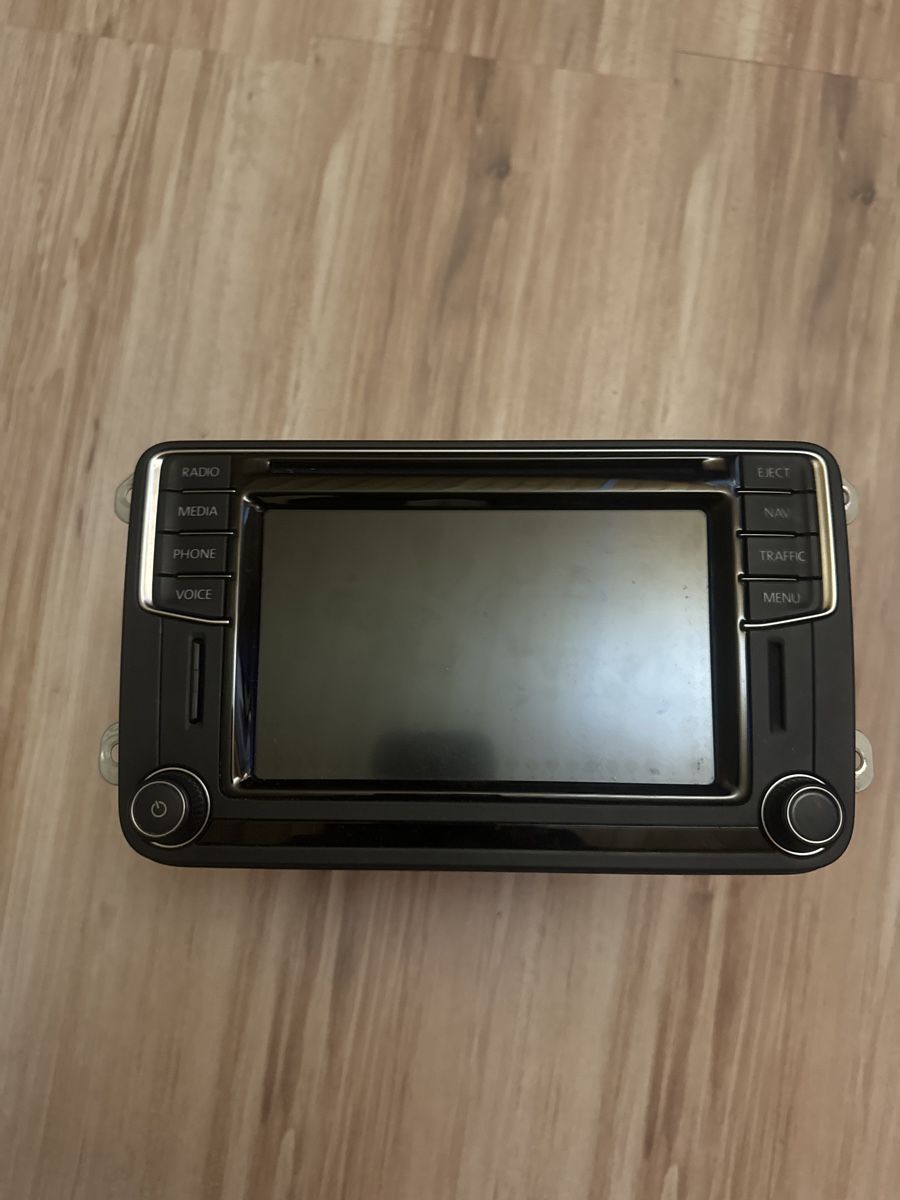 Radios: Vw Seat Skoda Mib STD2 mit defektem Touchscreen!!! – Defekt aus Wimmis von