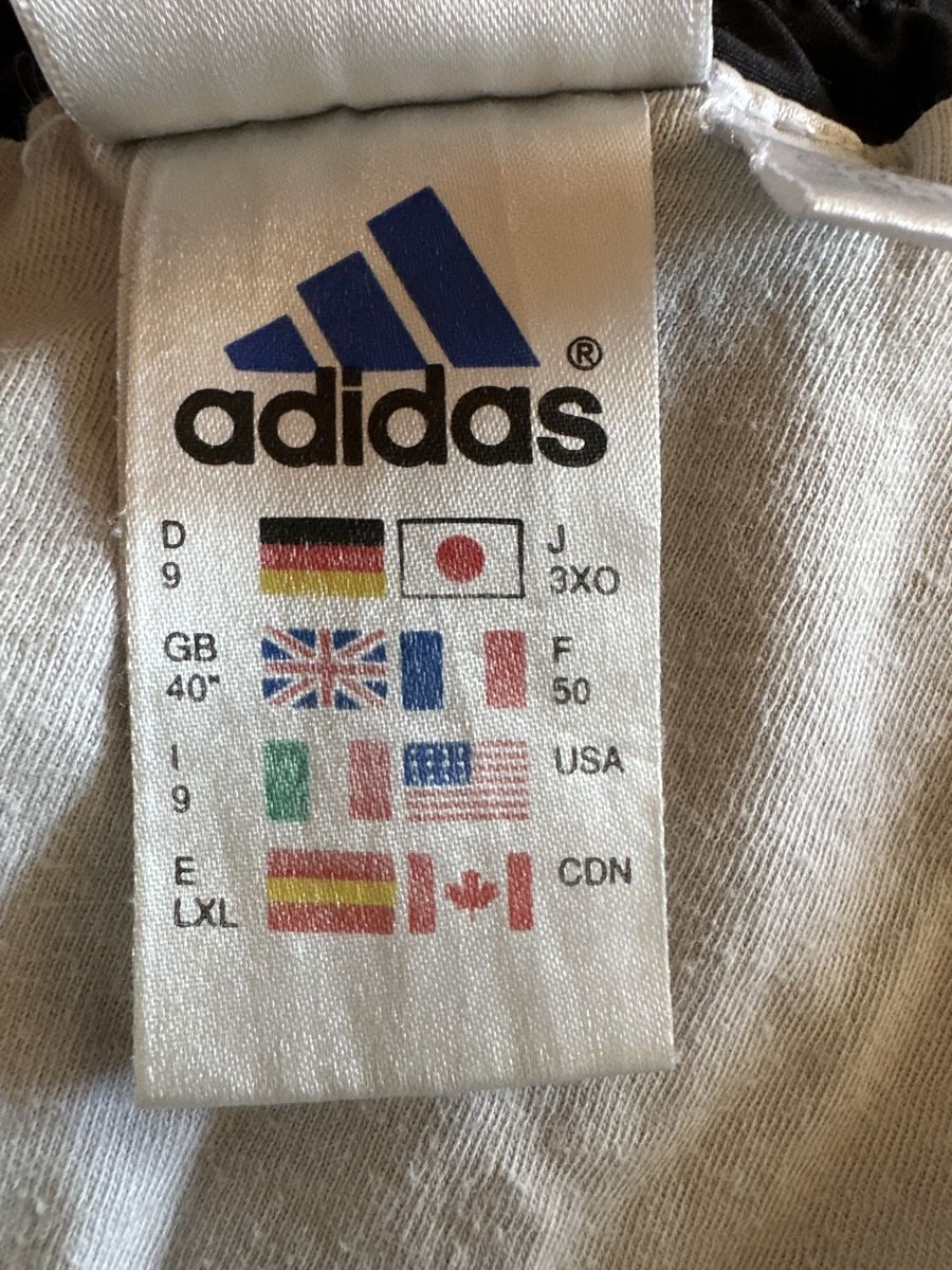 Adidas Pantaloni: Adidas Shorts, einf. Bundweite 50 cm – Usato da Heiden venduto da fam_797q 3