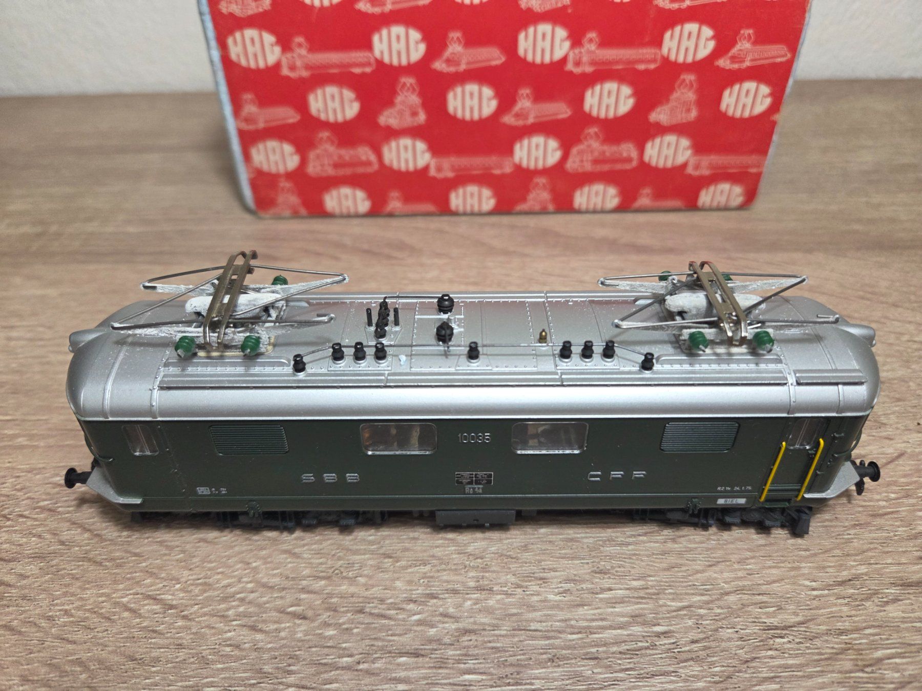 Hag Modellini di ferrovie: Hag 220 E-Lok Re 4/4' SBB H0 – Usato da St-Aubin-Sauges venduto da Lo_Go 4