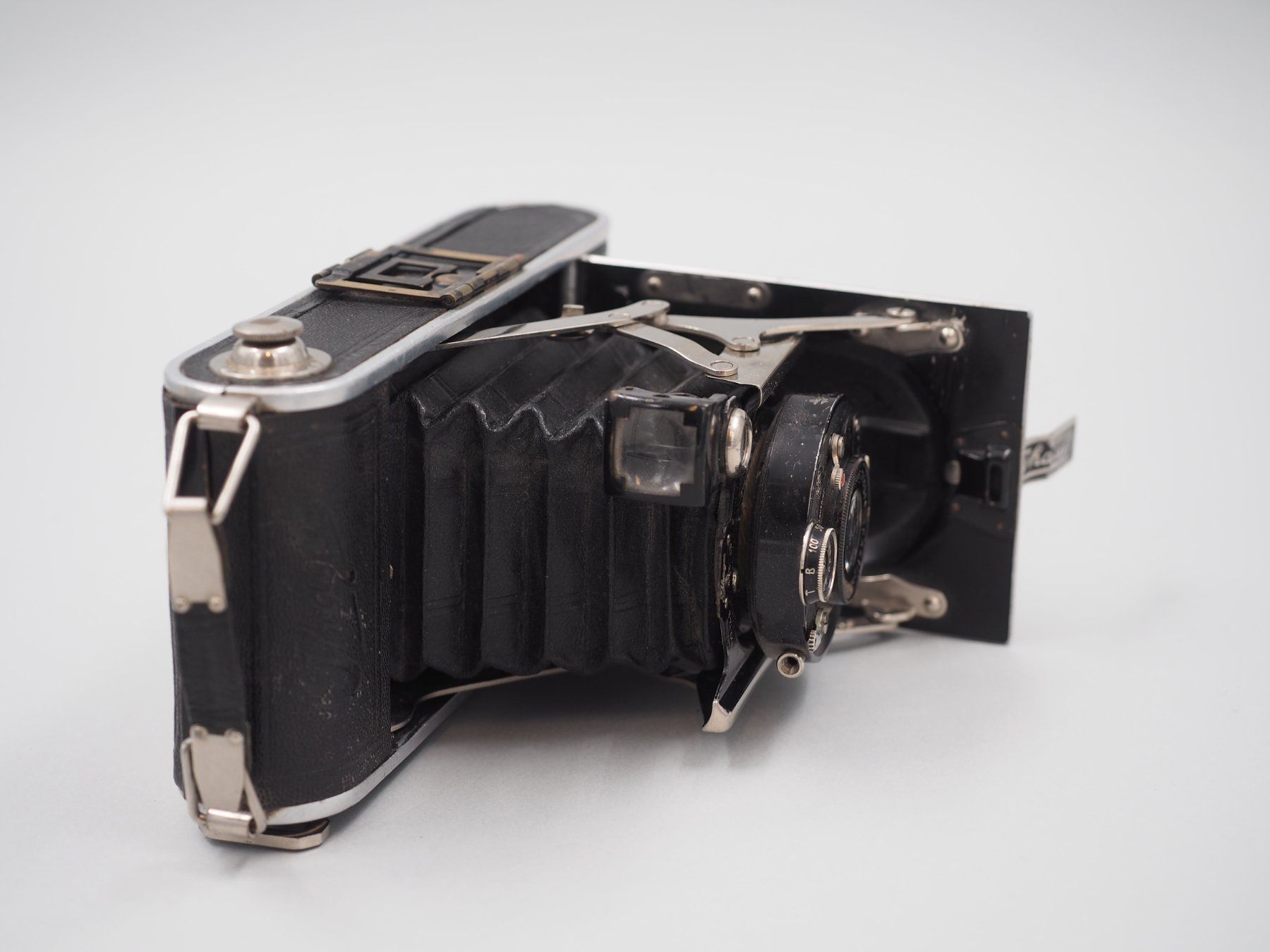 Ihagee Fotocamera: IHAGEE Auto Ultrix Analog (7911IW) – Usato da Zürich venduto da fundsachenverkauf 1