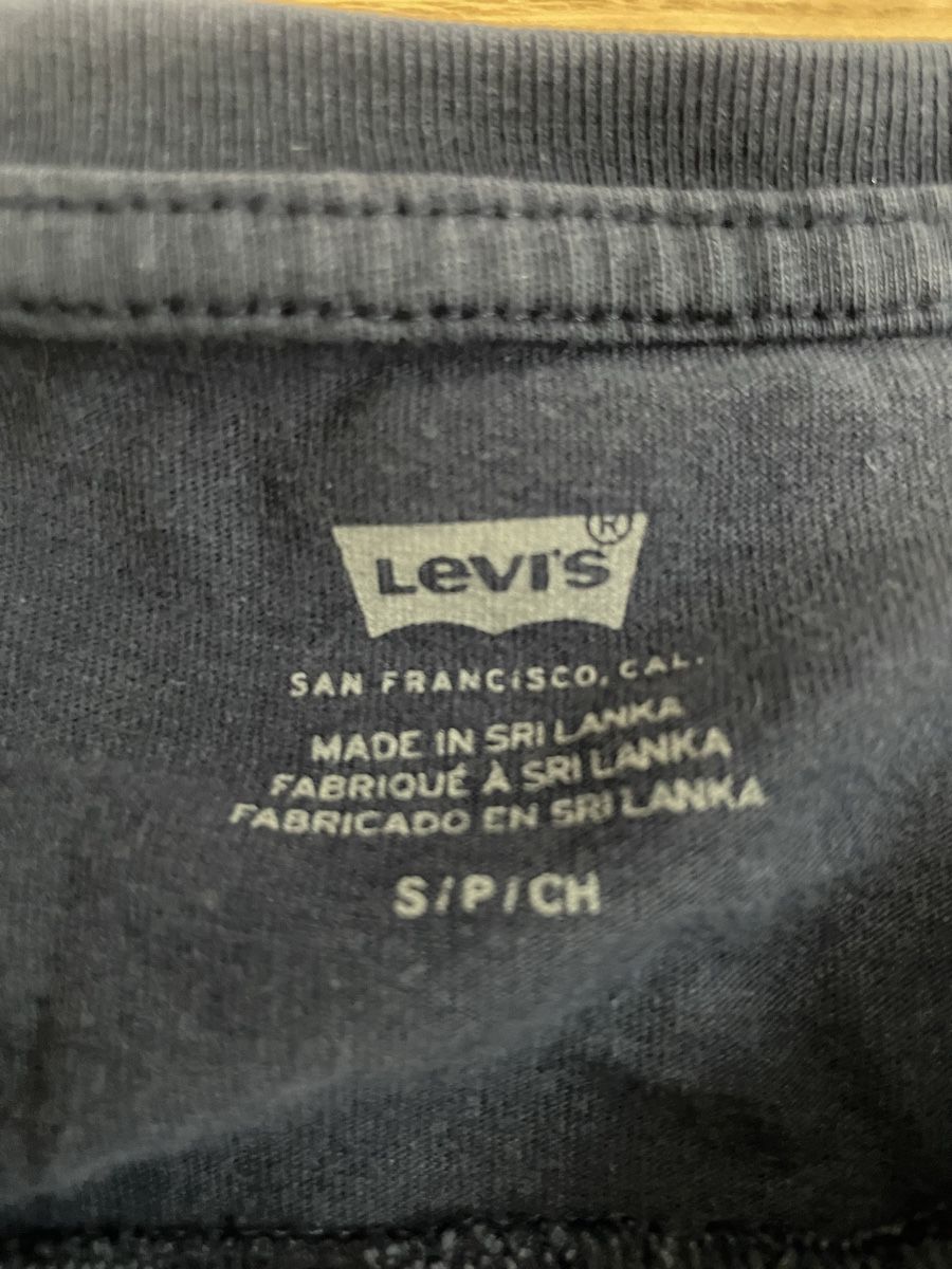 Levi's T-Shirts: Levi‘s T-shirt – Neu (gemäss Beschreibung) aus Visp von lut_8nkc 2