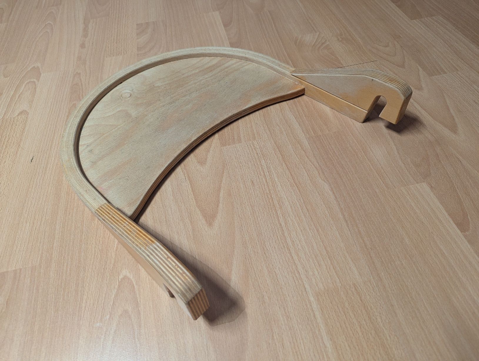 Chaises hautes: Tripp Trapp tisch – D'occasion à Wangen an der Aare par rya_5rg9 1