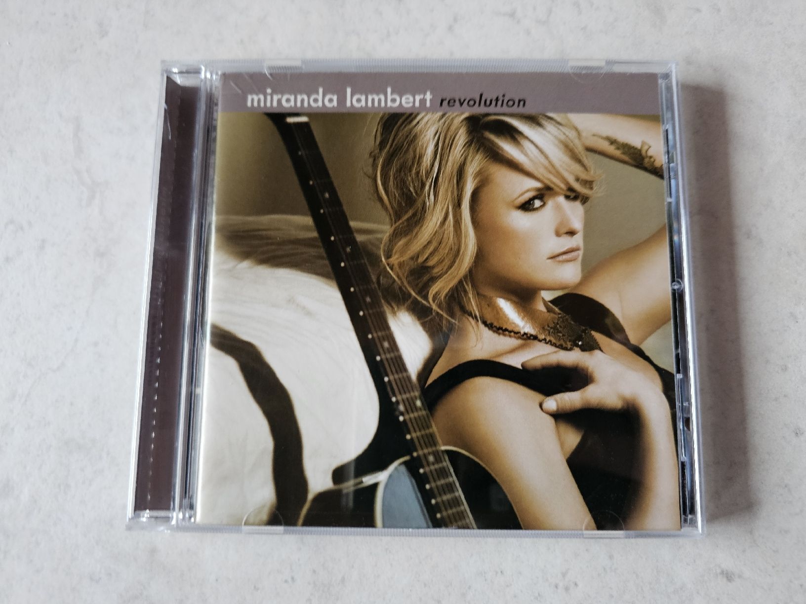 CDs: Miranda Lambert  -  Revolution – Gebraucht aus Schneisingen von backstore24