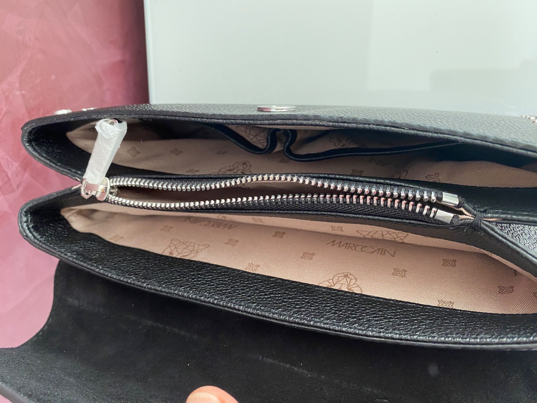 Marc Cain Borse da donna: Marccain Tasche Damen Schwarz – Nuovo e nell'imballaggio originale da Volketswil venduto da praxis12 4